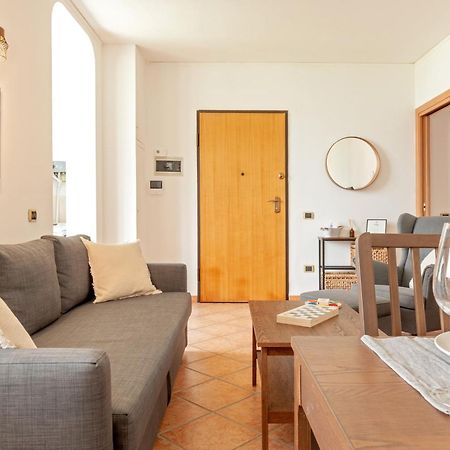 Cozy Retreat In Coastal Livorno Apartment Екстериор снимка