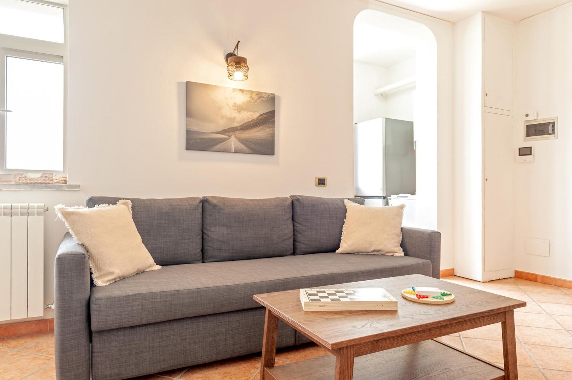 Cozy Retreat In Coastal Livorno Apartment Екстериор снимка